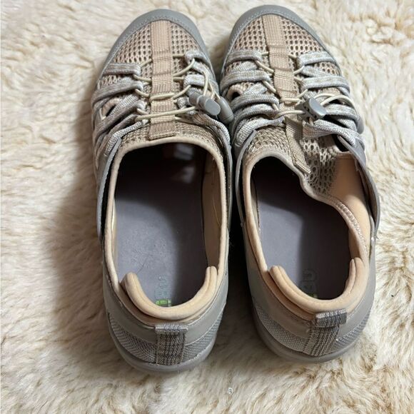 Zibu Paliza Slipon Sneakers in Gray and Tan size 11 - Picture 4 of 10